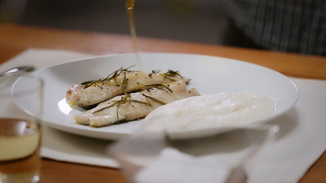 WHITE - Sea bass fillet with mashed celeriac